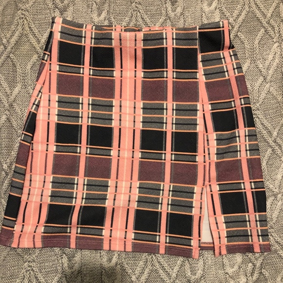 Clothes - Picture 1 of 1